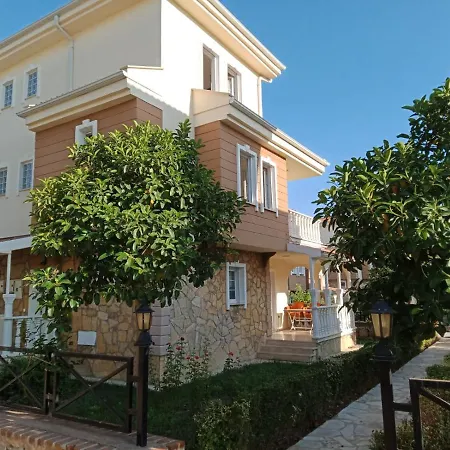Tenis,basketbol,futbol,havuz Ve Deniz Ozel Villa *